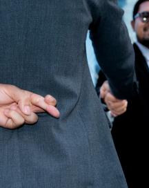 Signals, Robots, and Trust: How Scammers Deceive Traders